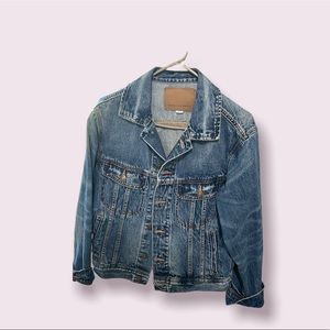 Jean jacket. Size small. American eagle